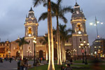lima2-plaza-del-armas-peru-tours-travel-vaya-adventures